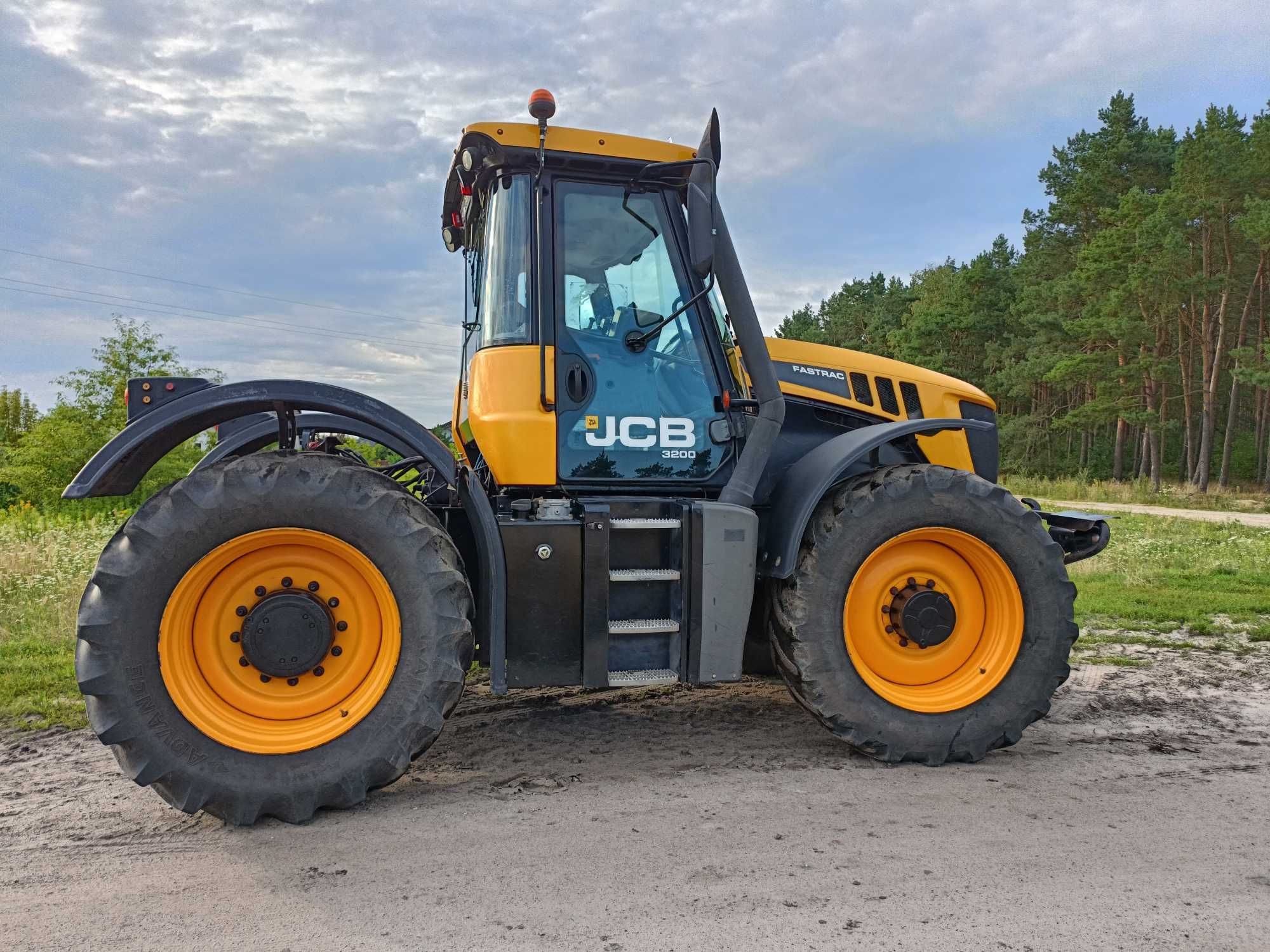 JCB FASTRAC  3200,3230 xtra