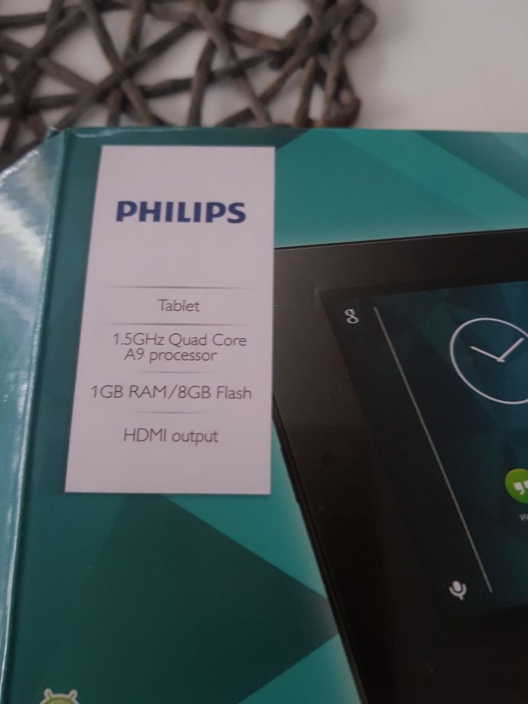 Tablet PHILIPS 7 na części