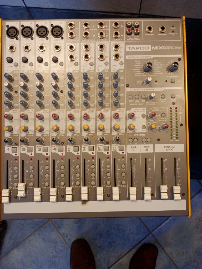 Kolumny aktywne MACKIE SRM 450 + Mixer TAPCO MIX 260 FX 12 kanałowy