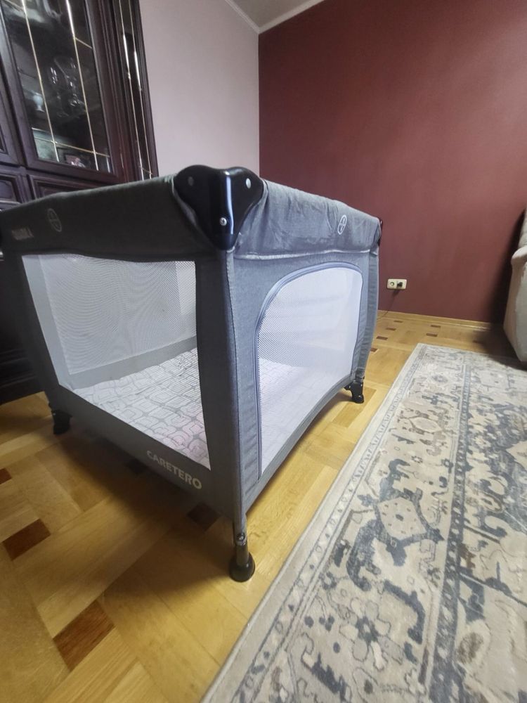 Дитячий  манеж зручний