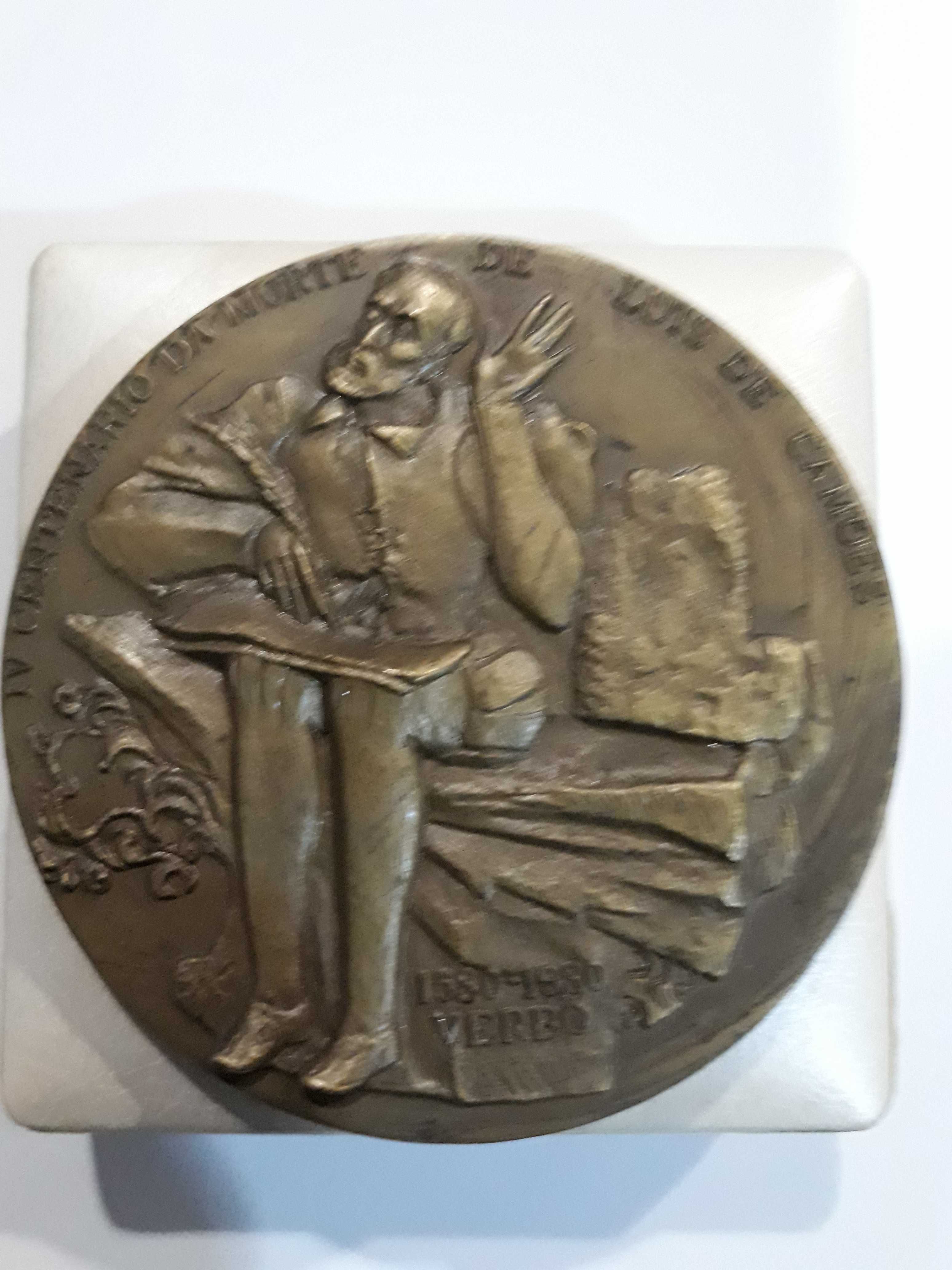 Medalha em bronze - IV Centenário da Morte de de Luís de Camões