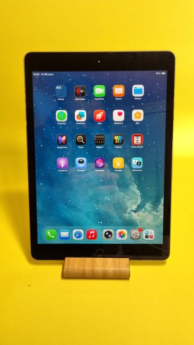 Продам планшет iPad 8 128 gb (а2270) повністю робочий
