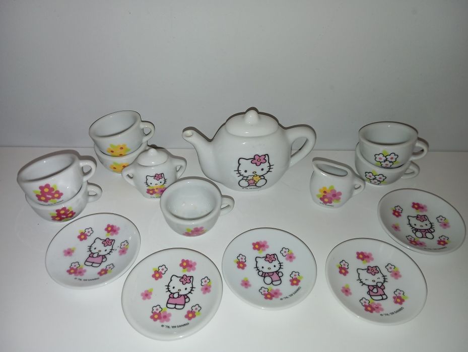 Mini zestaw do herbaty porcelanowy z hello kitty