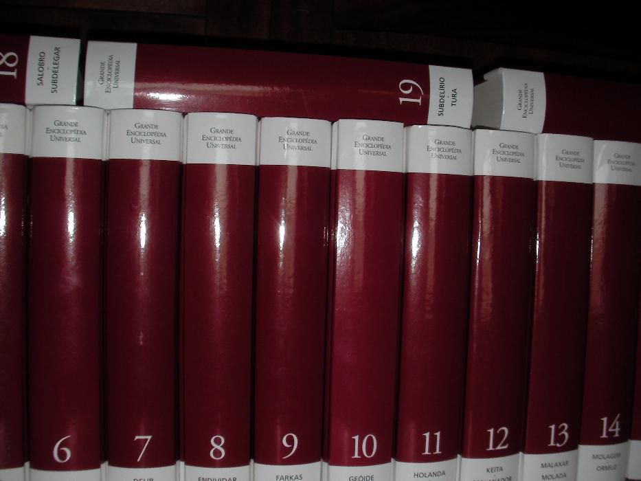 Grande enciclopédia Universal