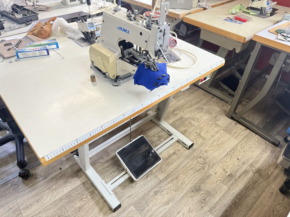 Guzikarka Juki MB-377 BDB obcinanie nici 380V