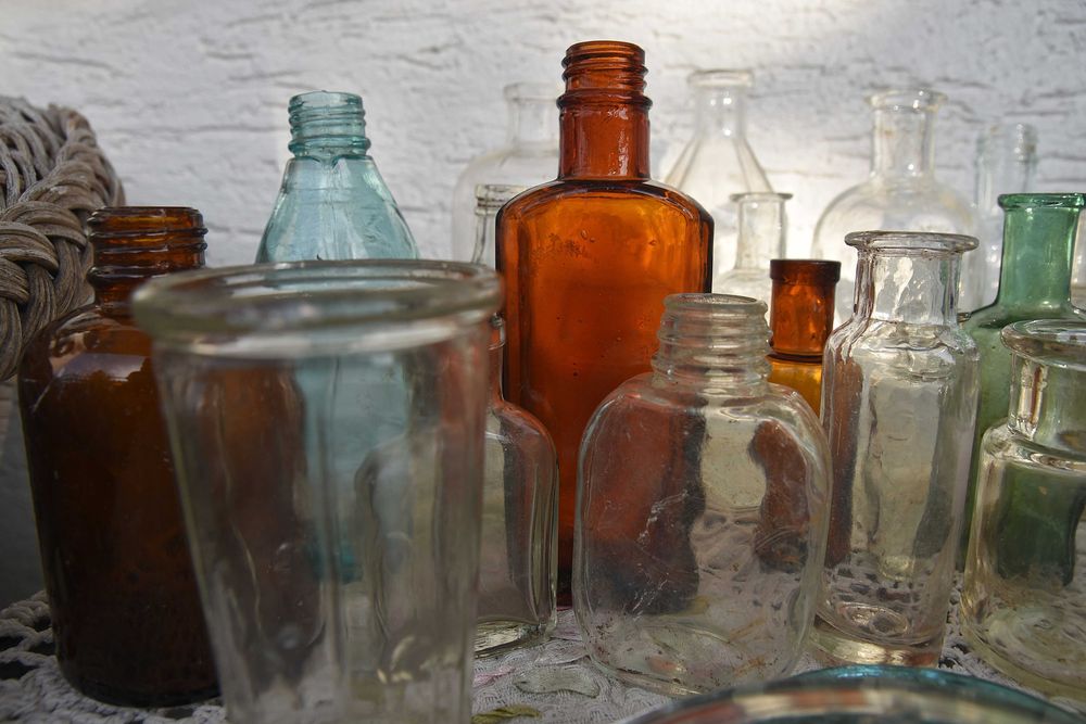 Sprzedam stare przedwojnne butelki buteleczki