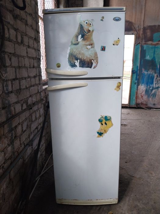 Холодильник двухкамерний