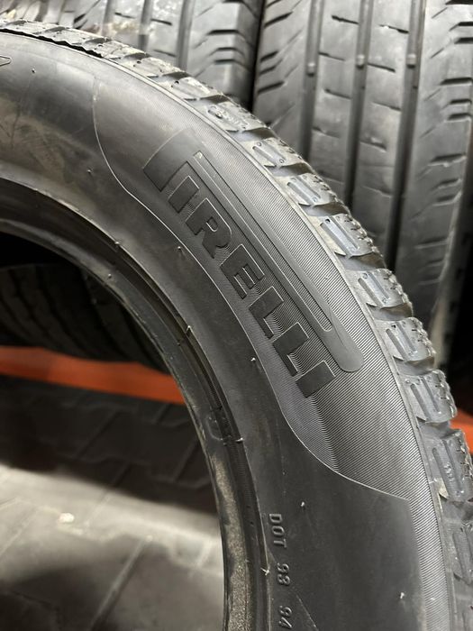Шини Резина Зима 215/60 R16 95H Pirelli Sottozero 3 Winter Seal