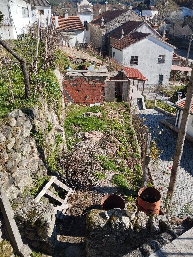 Casa com terreno