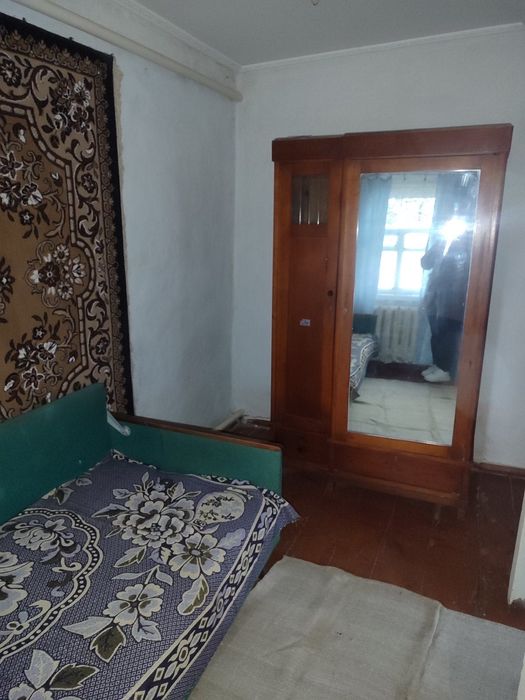 Продам будинок біля гімназії 1.   0 9 5 3901053