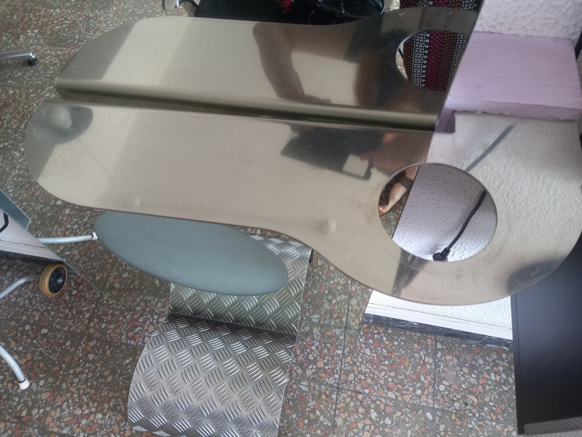 Vendo suportes para secadores de cabelo