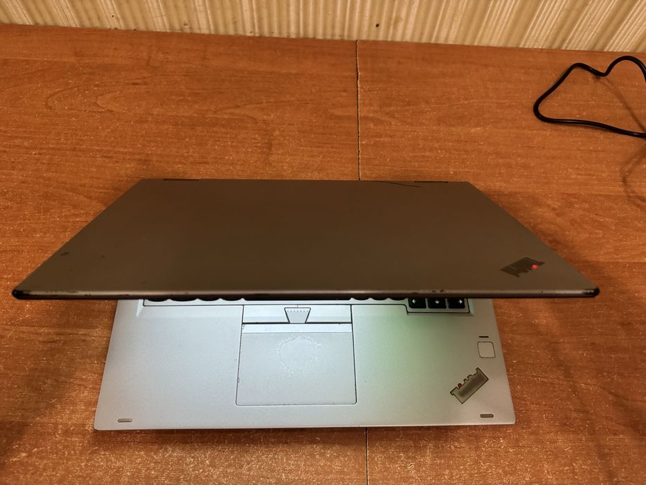 Ноутбук Lenovo ThinkPad X380  core i7 8gen fulhd ips