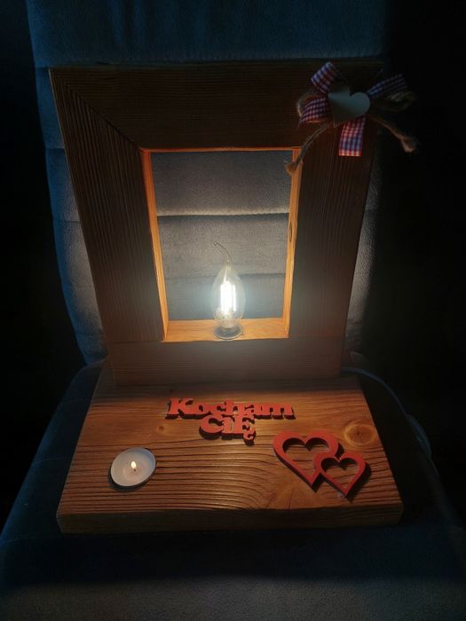 Lampa drewniana ręcznie robiona