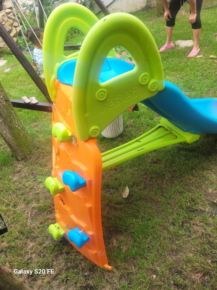 Escorrega Feber Climb and Slide