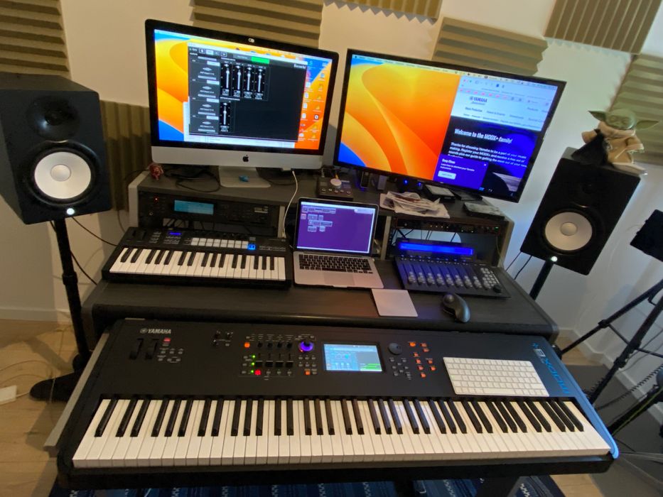 Yamaha MODX8+ - Como novo, caixa e garantia da Thomann até Junho 2026