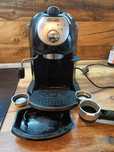 Ekspres kolbowy do kawy DeLonghi ec201 speniacz mleka