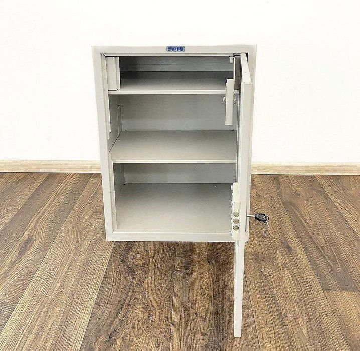 РОЗПРОДАЖ офісного центру стільці крісла стулья кресла