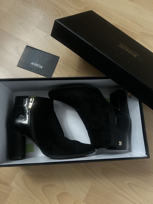 Czarne skorzane botki Kazar