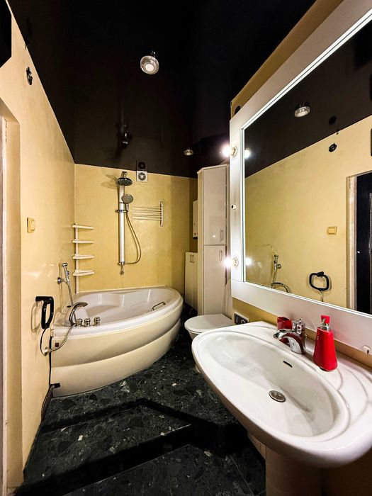 Продається квартира-студія по вул. Героїв ЗСУ