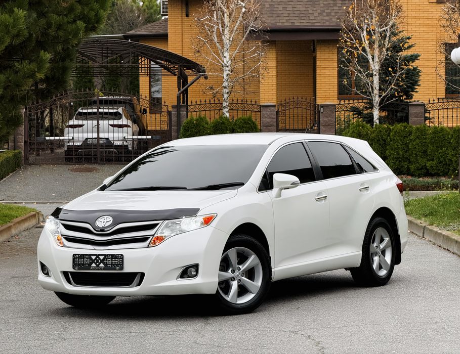 Продам свой любимый автомобиль Toyota Venza