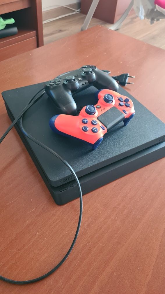 PS 4 e 2 comandos (RESERVADO)