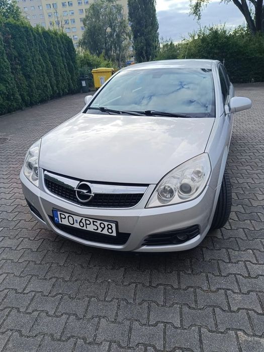 Opel Vectra Auto zakupione w Polskim salonie.