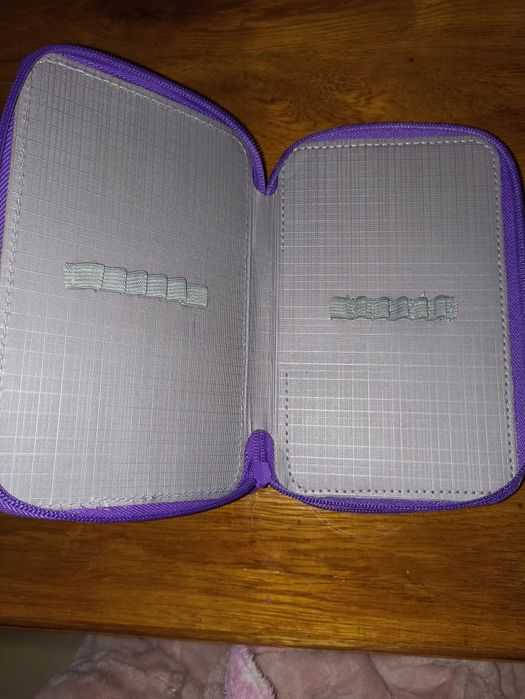 Пенал універсальний