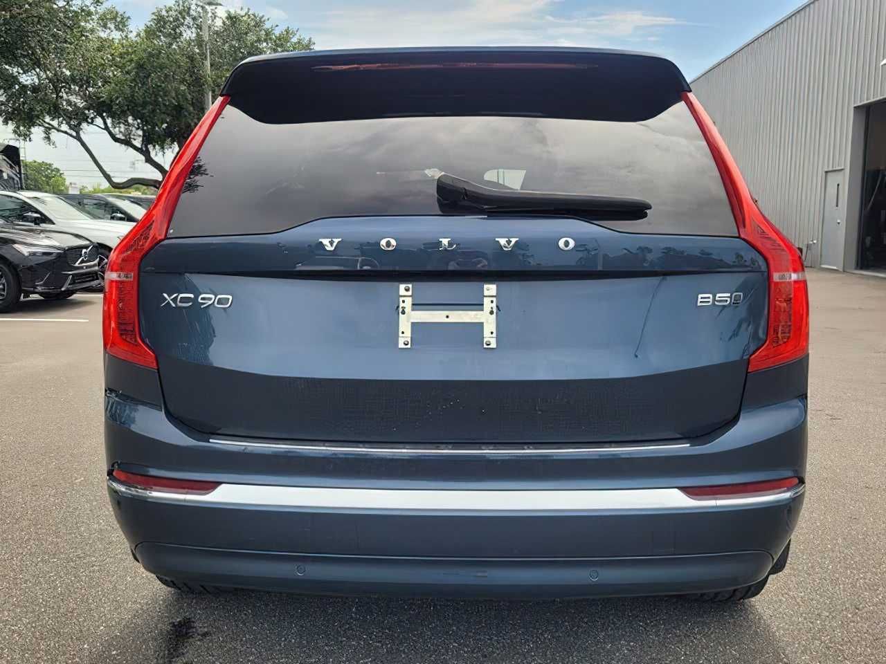 Volvo XC90   2023