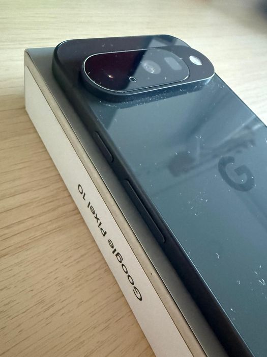 Google Pixel 10 + Google Pixel Watch 3 - Novo