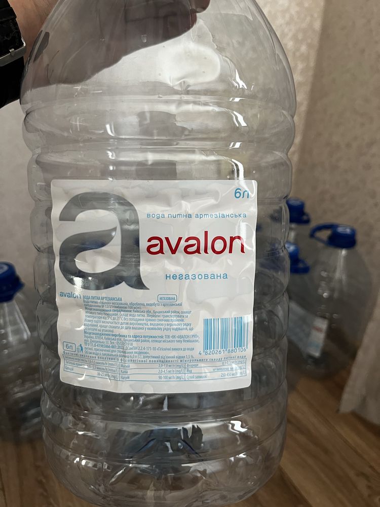ПЕТ пляшка 6л з під води.
