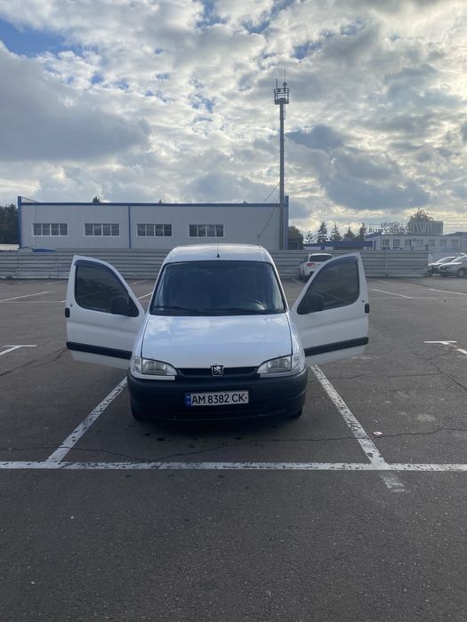 Продам пежо партнер