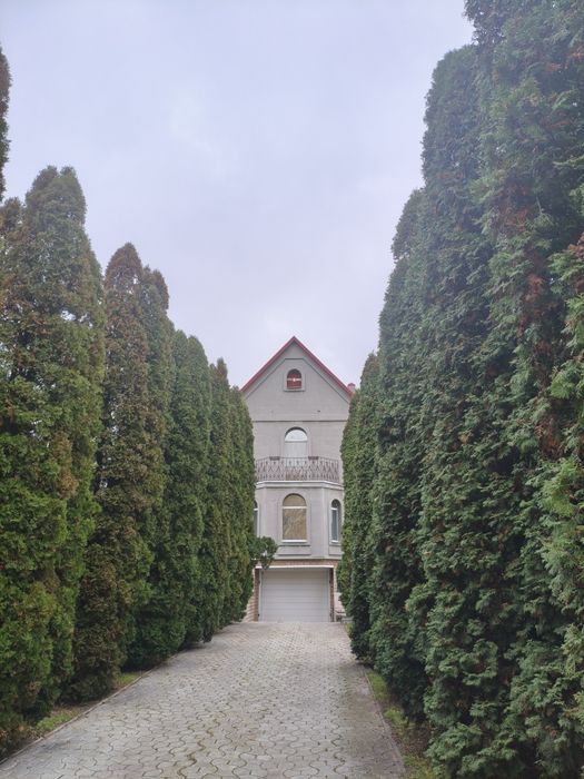 Сдам шикарный дом на левом берегу