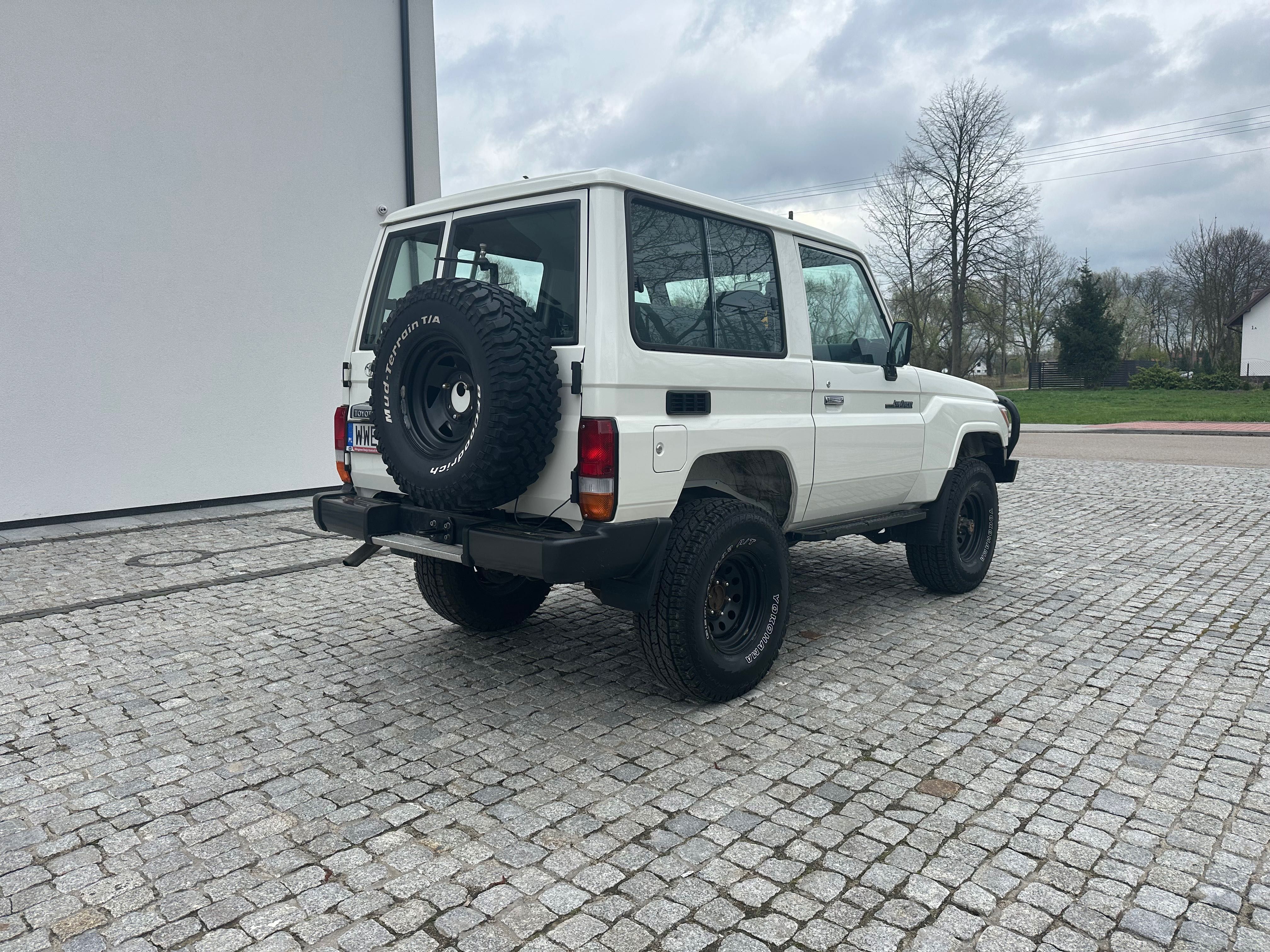 Toyota Land Cruiser LJ73 4x4