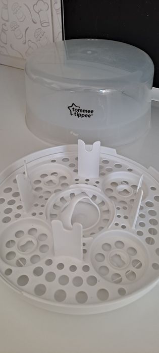 Tommee Tippee sterylizator do butelek dla niemowląt.