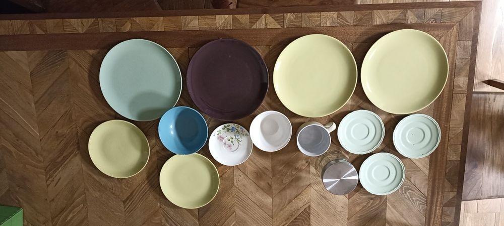 Zestaw naczyń na start