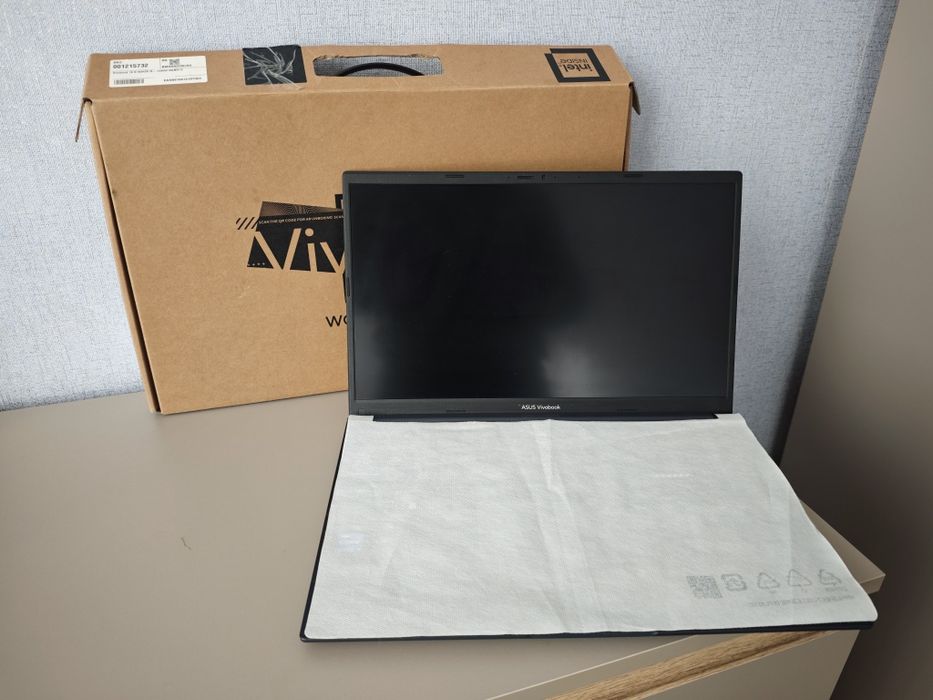 Ігровий ноутбук Asus Vivobook i5-1235U DDR5 16Gb SSD512gb Iris Xe 8Gb