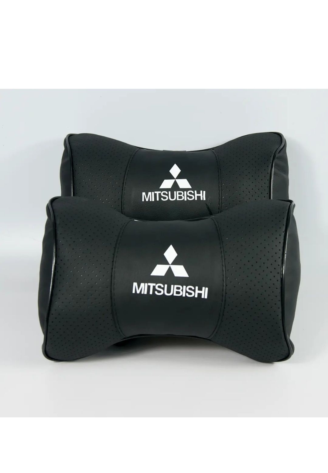 Подушка-підголівник з маркою авто "Mitsubishi"