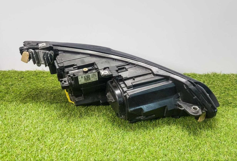 Фара передня ліва + права Volkswagen Golf 8 / Фольксваген Гольф 8