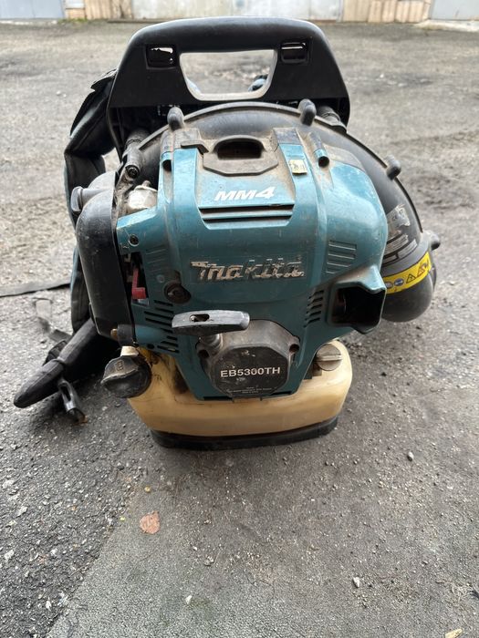 Бензиновая воздуходувка Makita EB5300TH