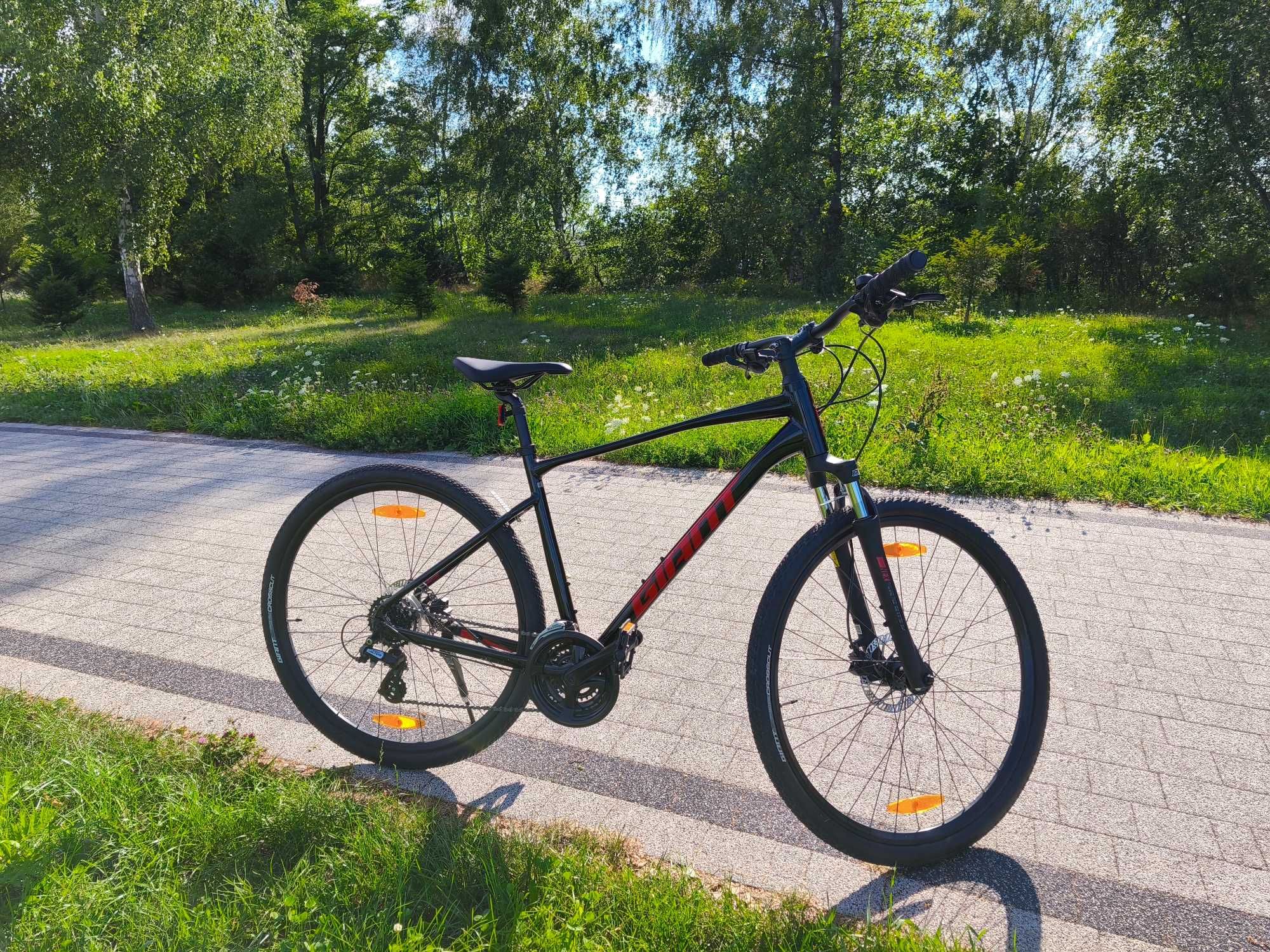 Giant roam3 rama L koła 28