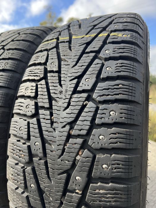 Шини 235/65/17 Як нові‼️; Nokian; зимові; резина склад R17