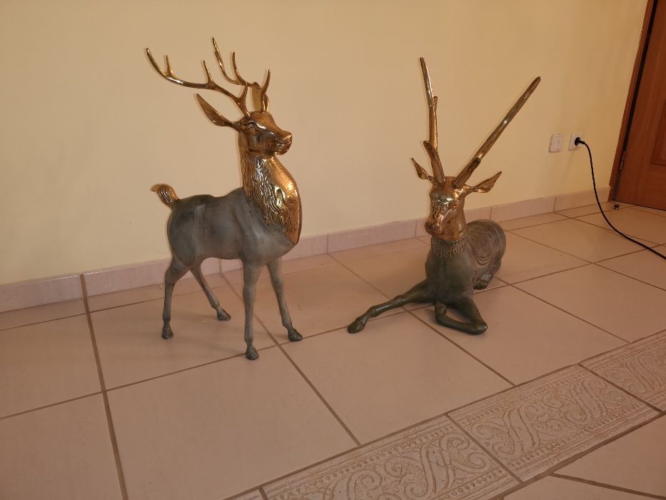 Conjunto de 2 veados maciços com acabamento em verdete e dourado