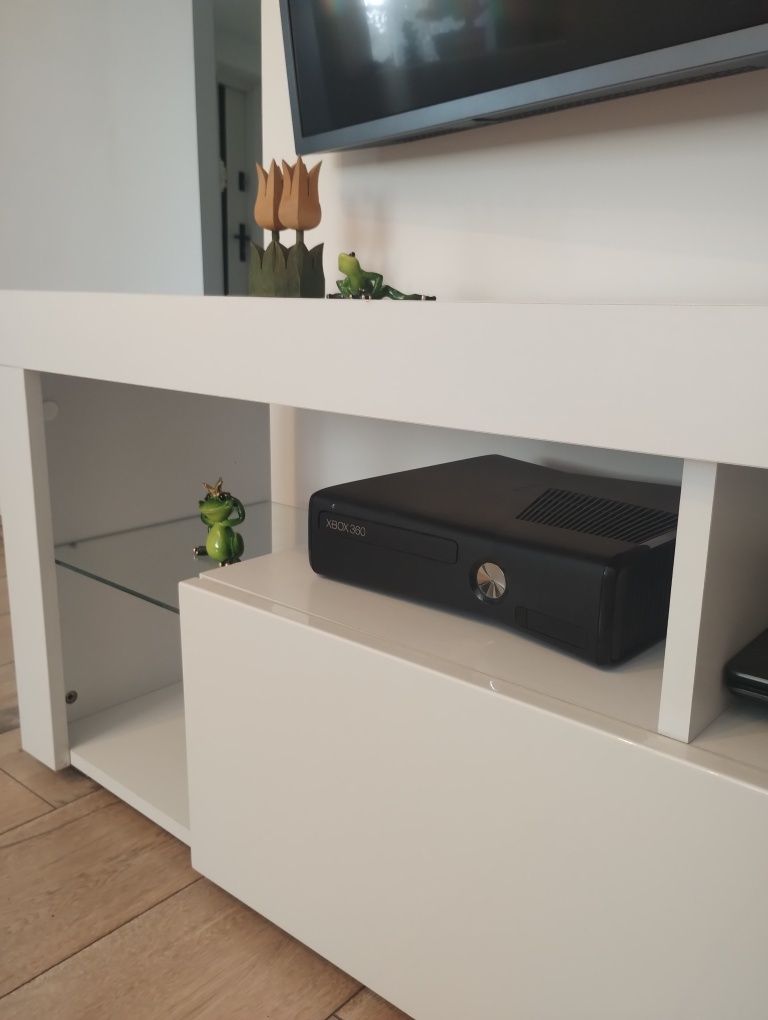 Szafka pod telewizor 140cm