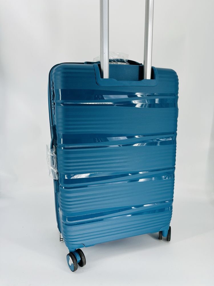 Nowa walizka PP/55x40x20/ mix kolor