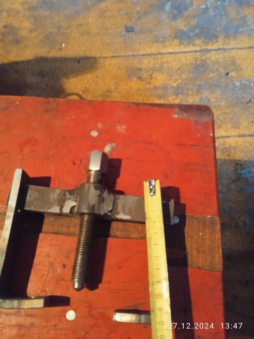 Съёмник слесарный.