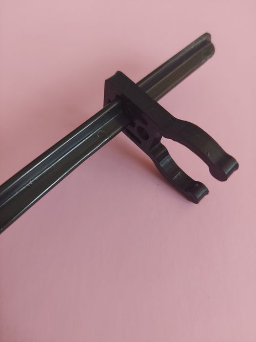 Monster High Haczyki do stojaków druk 3D czarne 10 sztuk