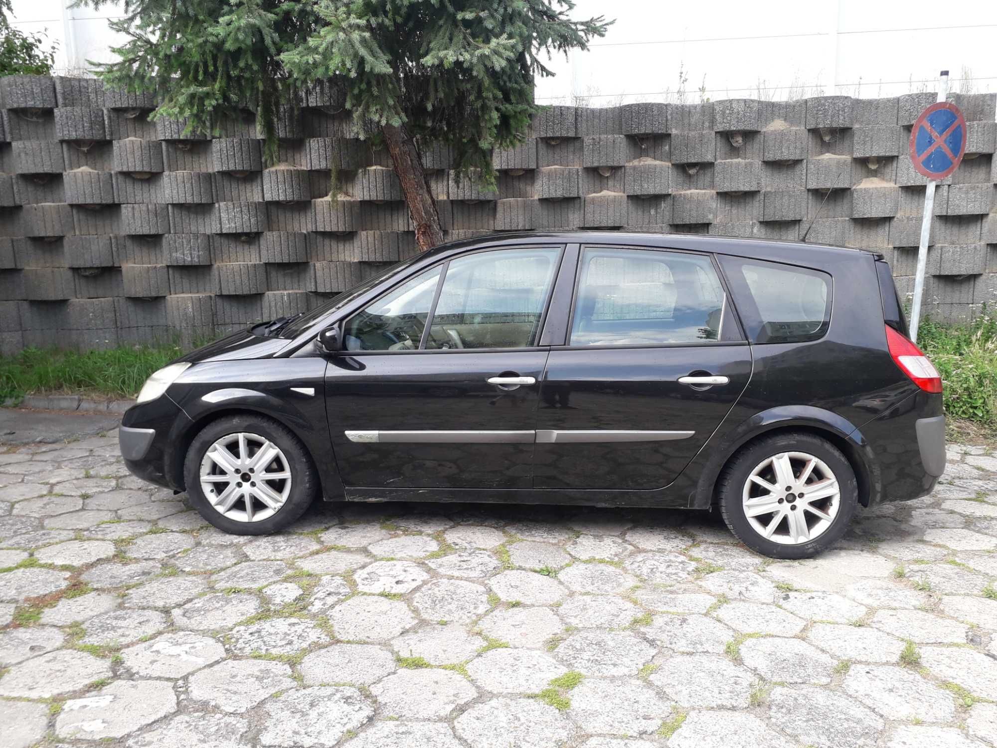 Renault scenic rok 2005,7 osobowy,hak.