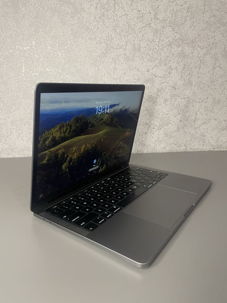 MacBook Pro 13” 2019 8/256