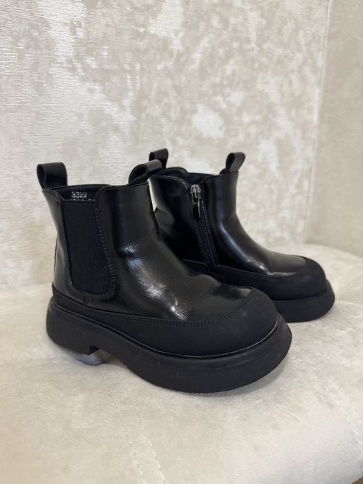 Зимові чобітки zara / туфлі, кросівки