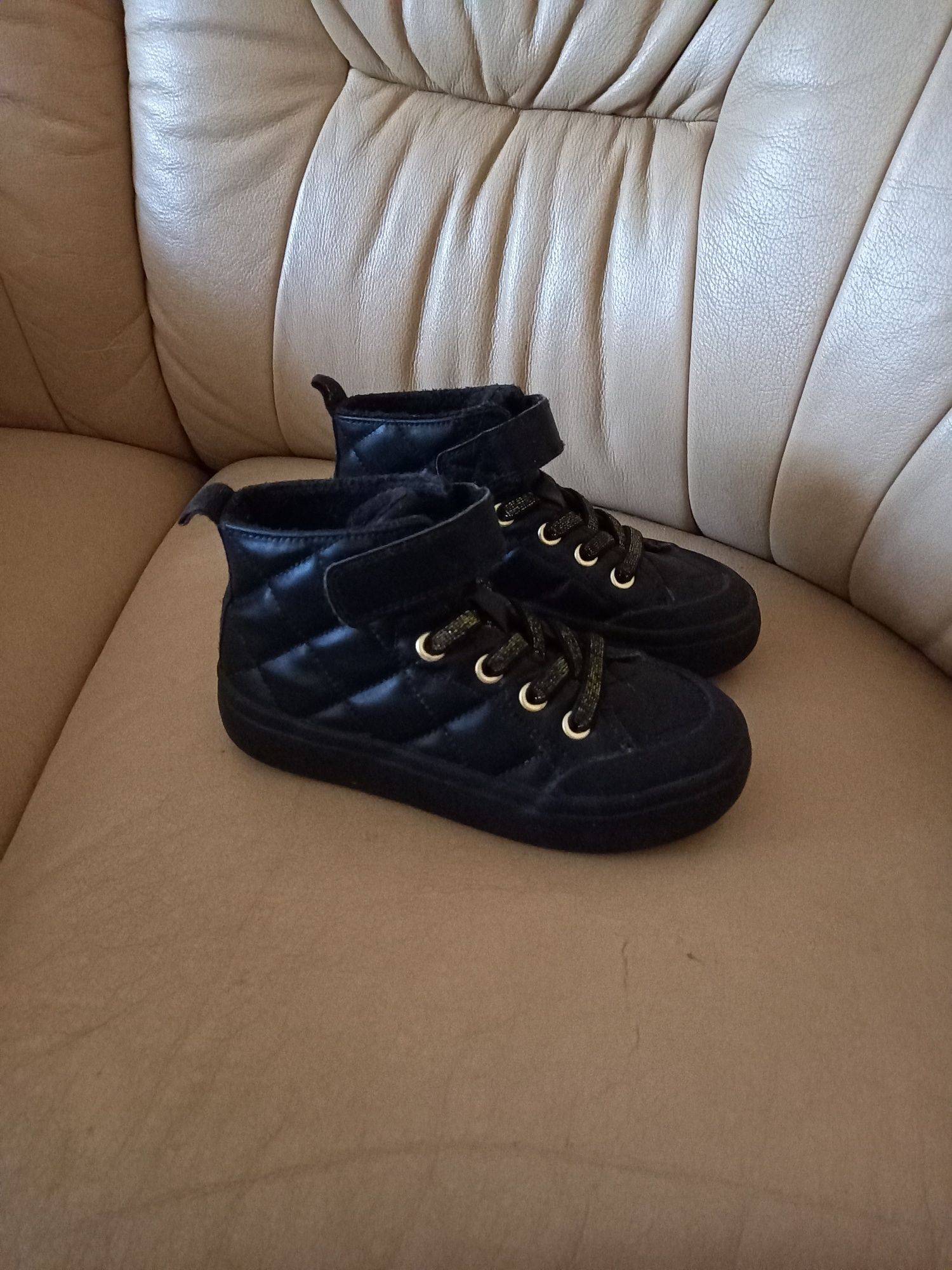 Buty H&M Ocieplane Czarne Pikowane dla dziewczynki rozm.27 j.Nowe